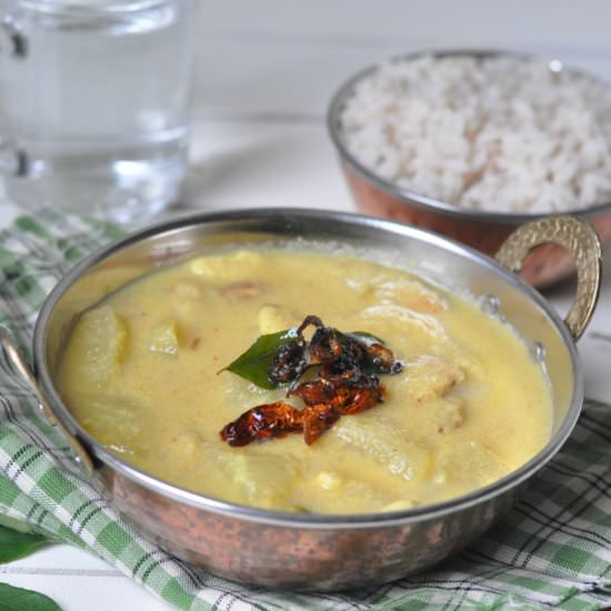 Jackfruit Seeds and Raw Mango Curry