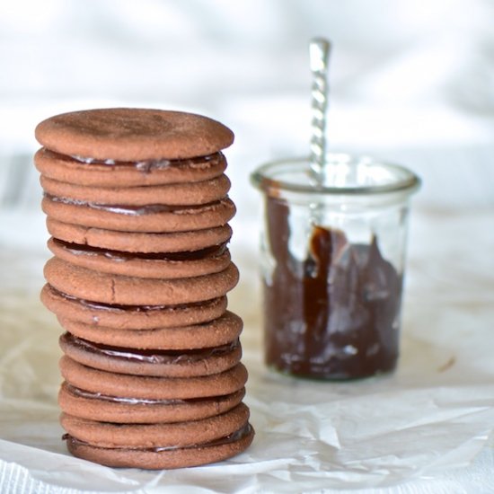 Chocolate Cookies with Ganache