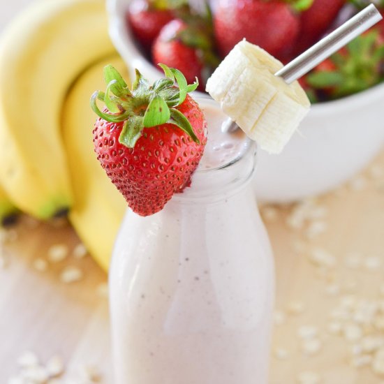 Strawberry Banana Oatmeal Smoothie