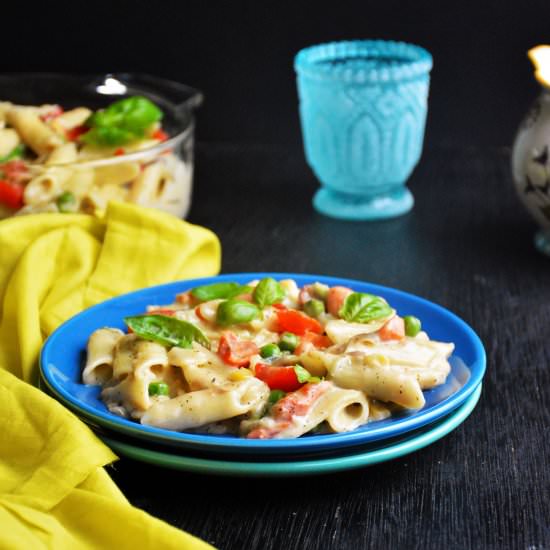 Vegetable Pasta in White Sauce