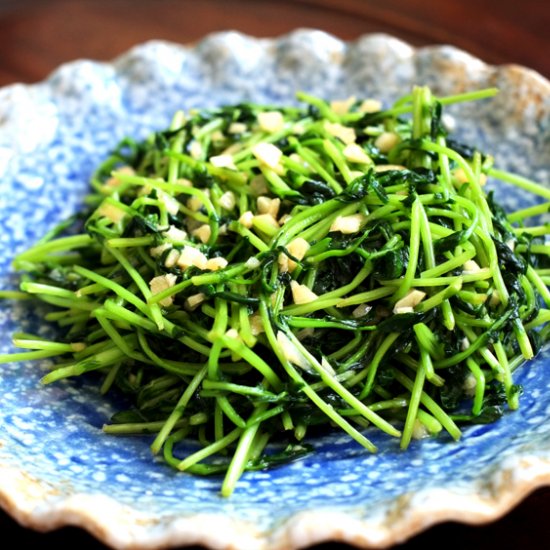 Stir-fried Pea Shoots in Garlic