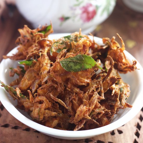 Crispy Onion Fritters