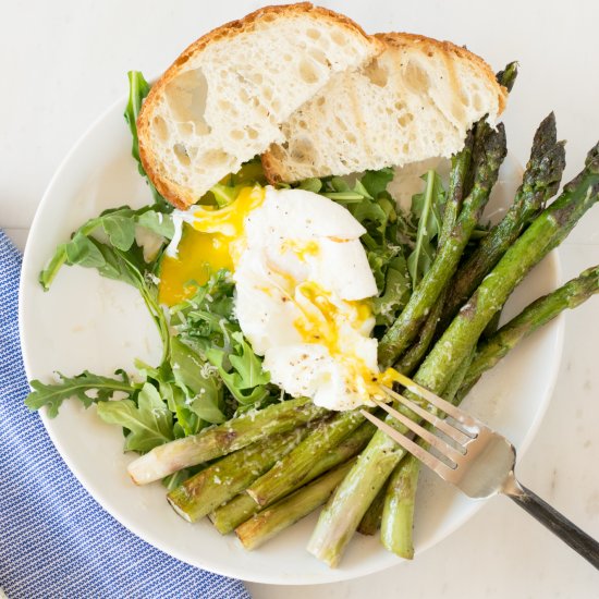 Easy Poached Eggs With Asparagus