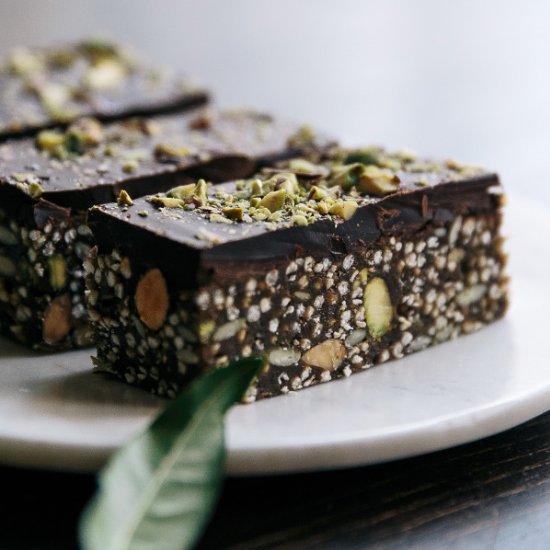 Almond Pistachio & Quinoa Chocolate