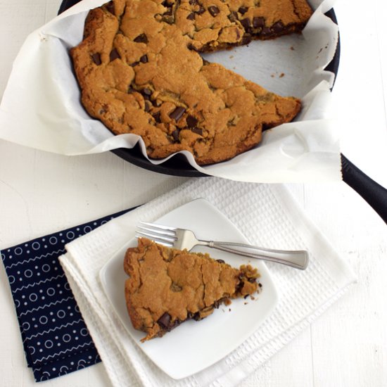 Deep Dish Skillet Chocolate Chip Cookie