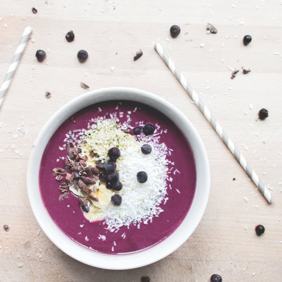 Raw Vegan Coconut Acai Bowl