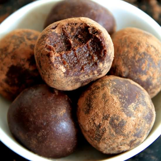 No-Bake Chocolate Fudge Bites