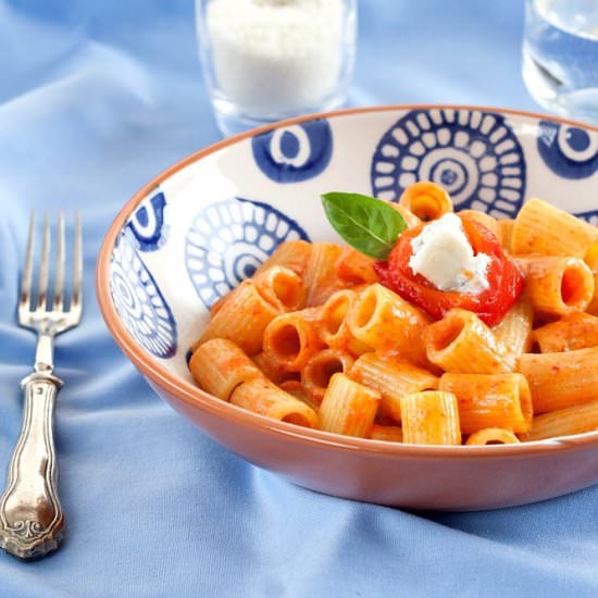 Pasta with Bell Pepper & Gorgonzola