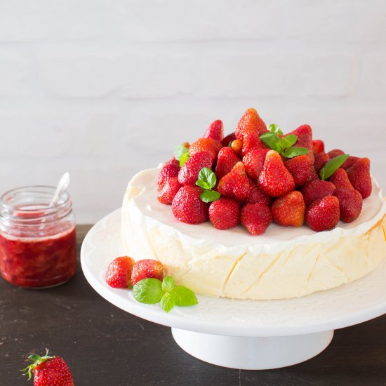 Cheesecake with Strawberries