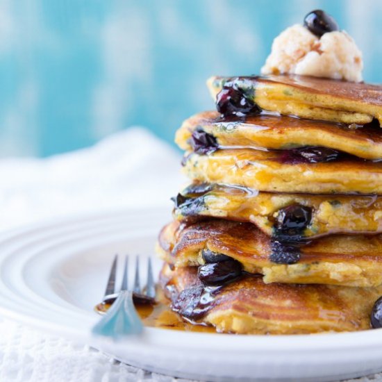 Fluffy Blueberry Pancakes