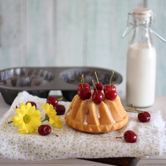 Bundt Cakes with Yogurt