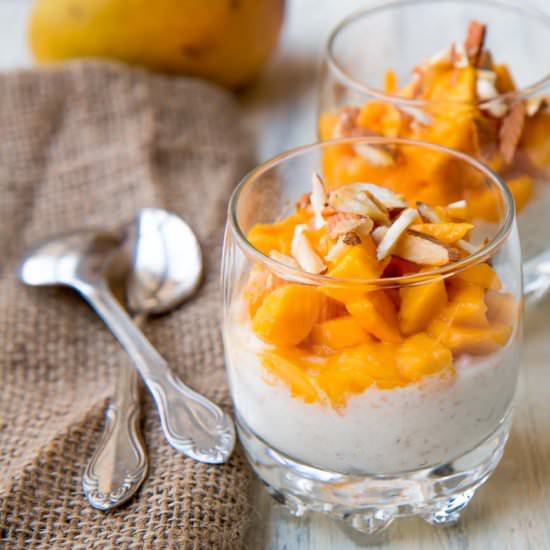 Oat, Mango & Yogurt Parfait