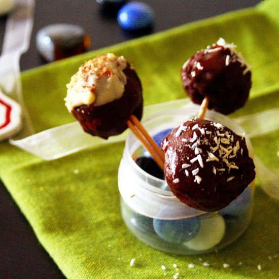 Instant Chocolate Bread Pops