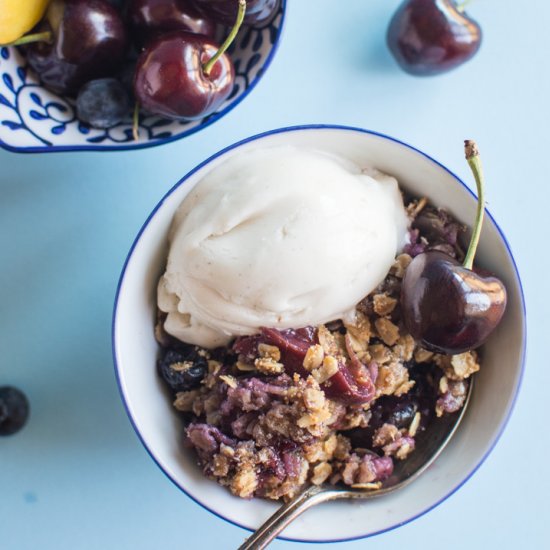 Peach Cherry & Blueberry Crumble