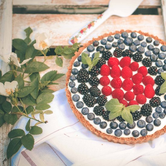 No Bake Summer Tart with Berries