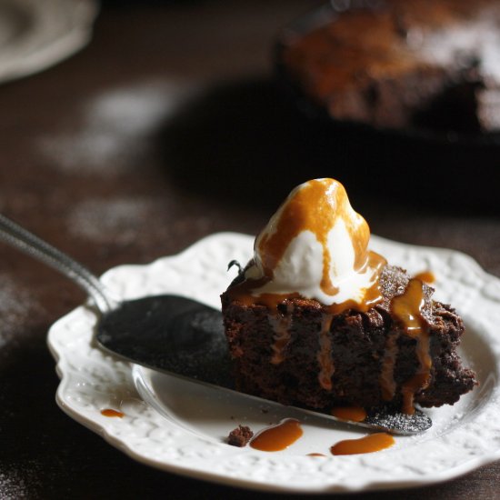 Skillet Brownie with Salted Caramel