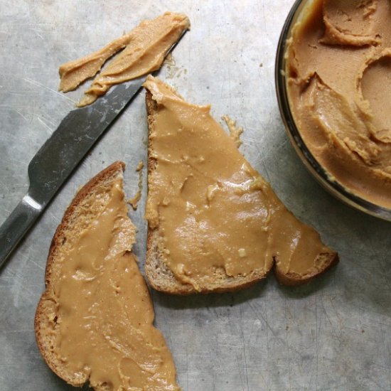 Homemade Peanut Butter