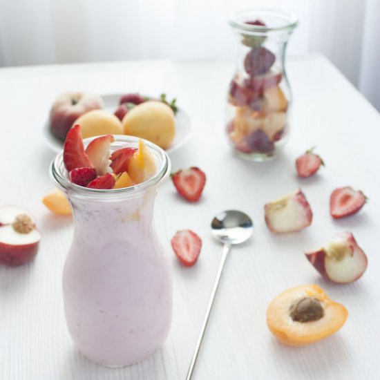 Yogurt with fresh fruits