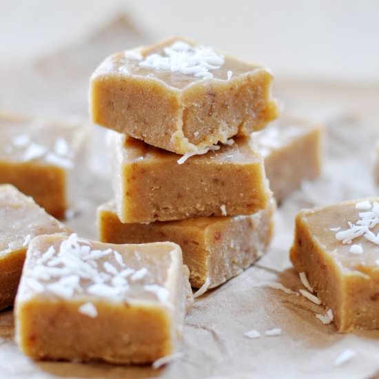 Raw Tahini-Date Fudge