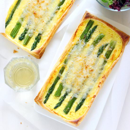 Tarts with asparagus