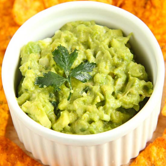 Easy Creamy Homemade Guacamole