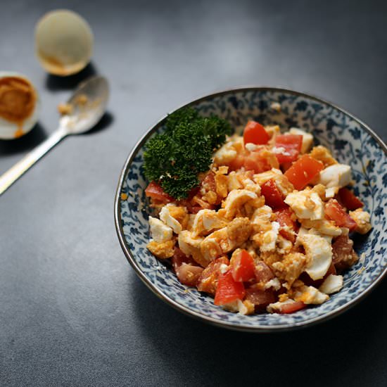 Salted Duck Eggs and Tomato Salad