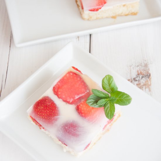 Vegan Summer Strawberry Cake