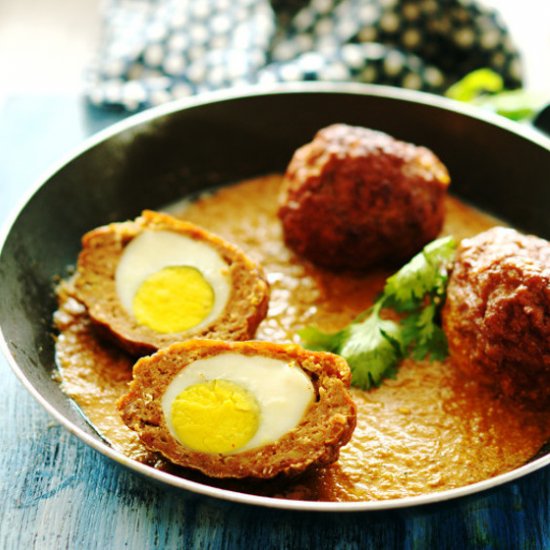 Nargisi Kofta or Indian Scotch Eggs