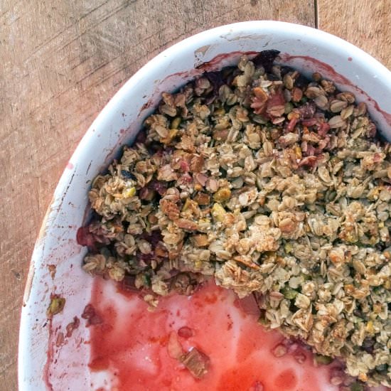 Strawberry Rhubarb Breakfast Crisp