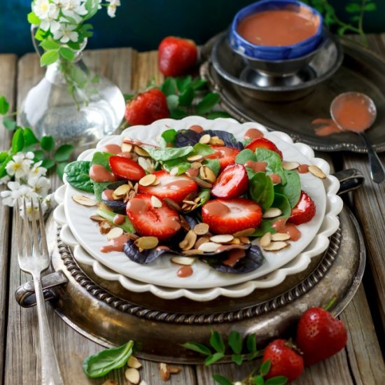 Spinach and Strawberry Salad