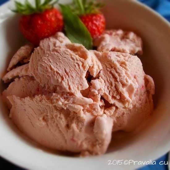 Ice Cream with Strawberries