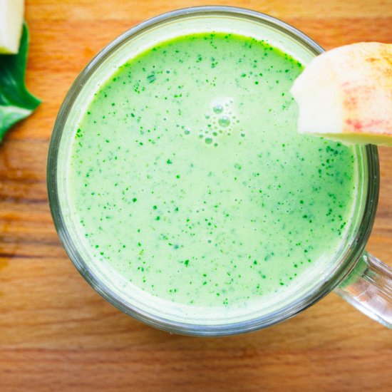 Spinach and Apple Smoothie