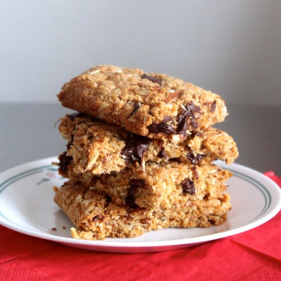 Chewy Almond Chocolate Blondies