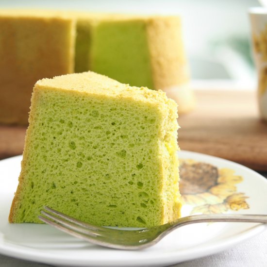 Pandan Chiffon Cake