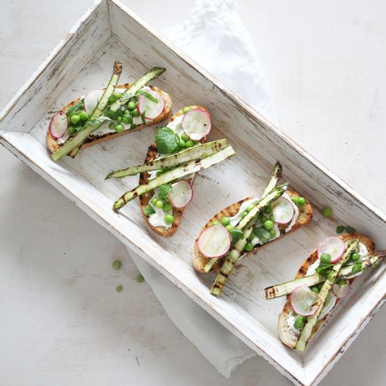 Lime Ricotta Crostini