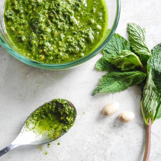 Power Green Pistachio Mint Pesto