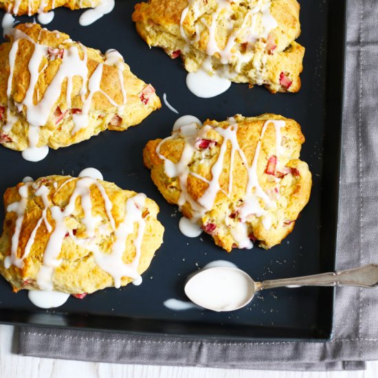 Rhubarb Vanilla Scones