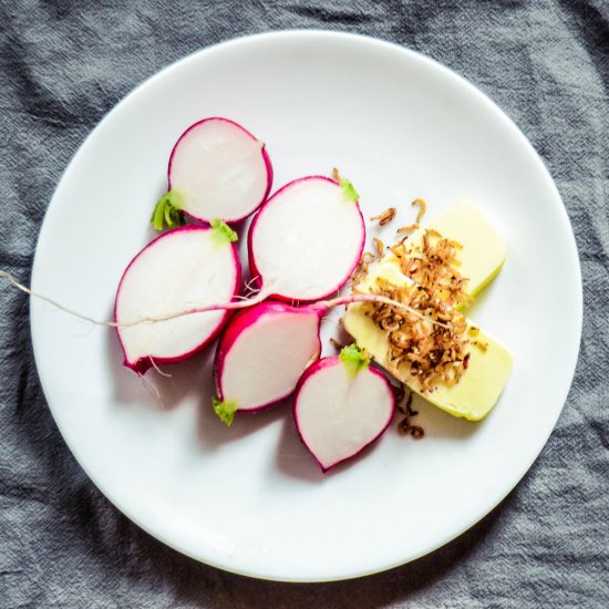 Radishes with fried anchovies