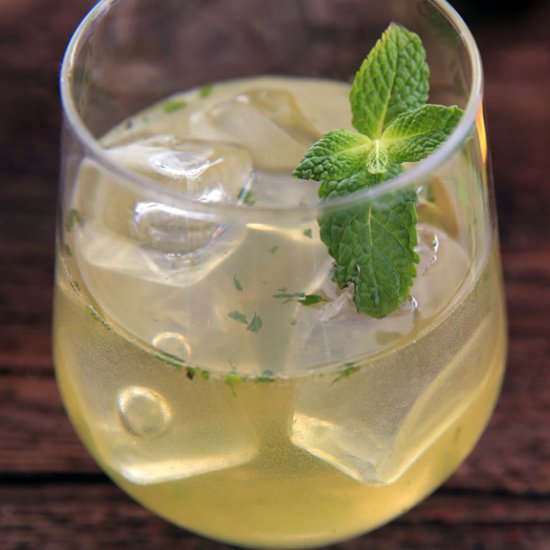 honey mint whiskey mojito