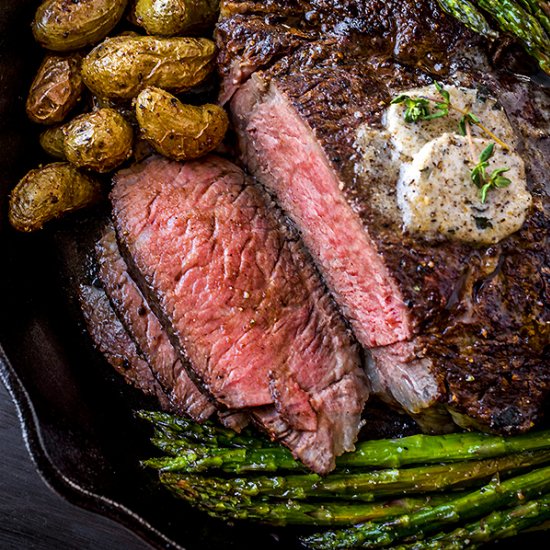 Pepper-Crusted Cowboy Rib Eye Steak