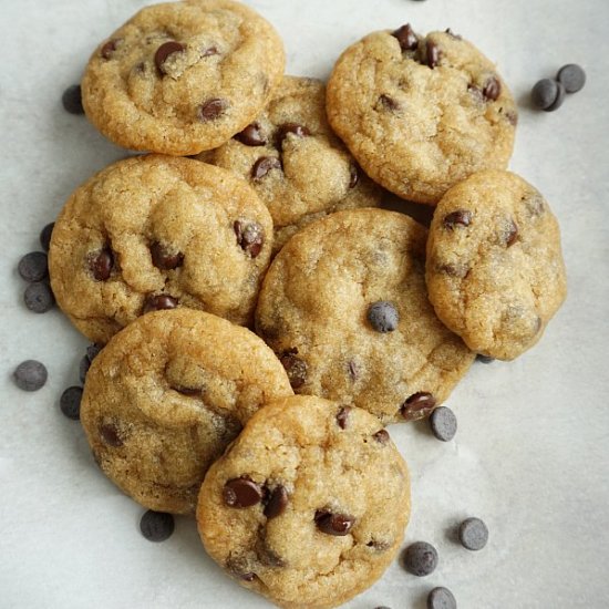 Mini Vegan Chocolate Chip Cookies