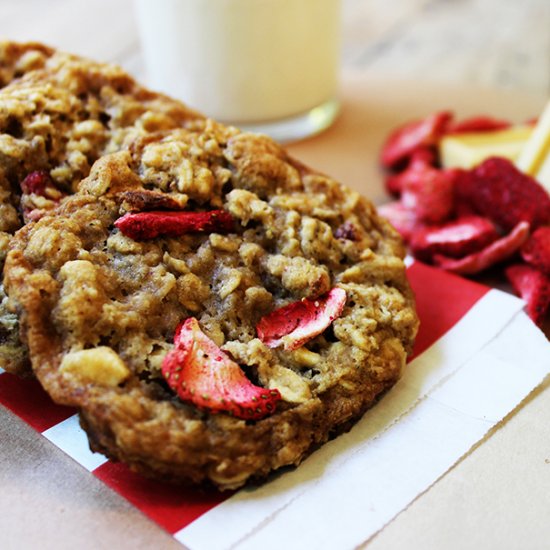 Strawberry White Chocolate Cookies