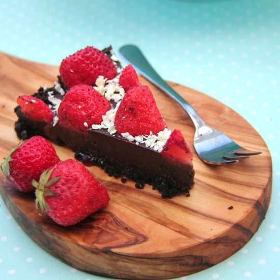 No Bake Strawberry and Chocolate Tart