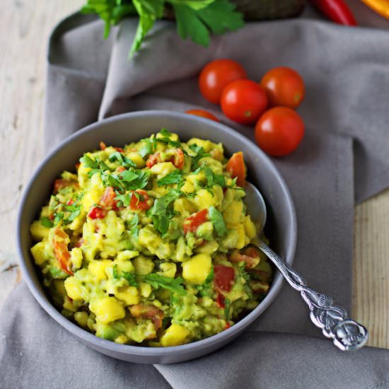 Roasted-Chili Mango Guacamole