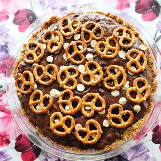 White Chocolate Pretzel Brownie Pie