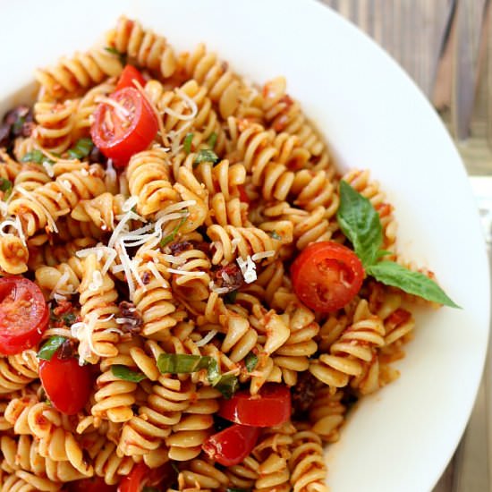 Sun-Dried Tomato Pasta Salad