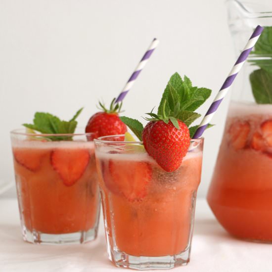 Homemade Strawberry Lemonade