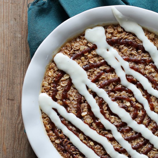 Cinnamon Roll Baked Oatmeal