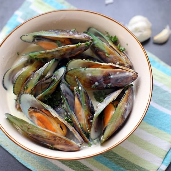 Garlic and Herb Mussels