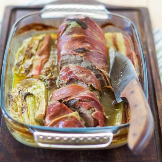 Veal fillet roasted with rhubarb